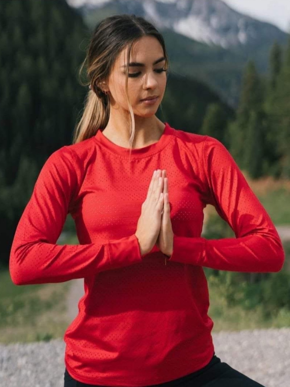 Zyia Red Chill Long T Size Large